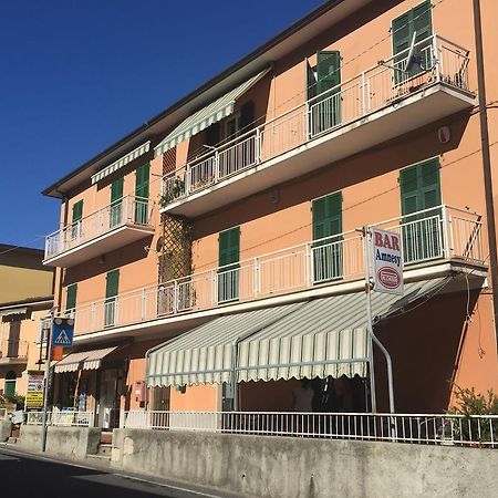 Appartamento Un Giorno Di Sole Lerici Luaran gambar